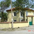 Полностью отремонтированный двухэтажный дом  в 20 км от города Нова Загора 