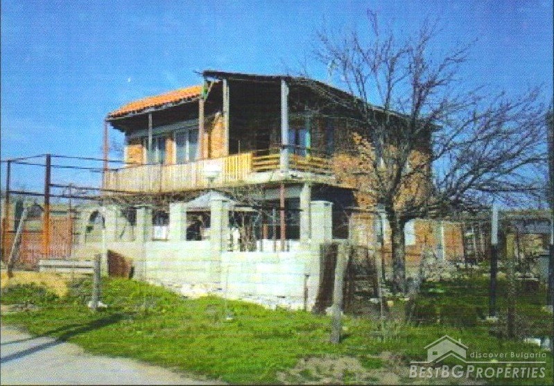 Дом для продажи недалеко от Добрича