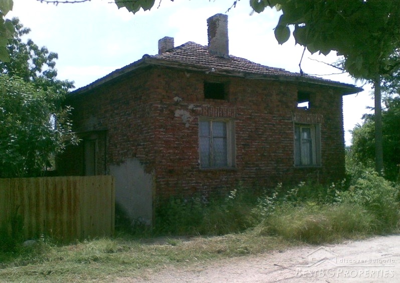 Дом для продажи недалеко от Санданского