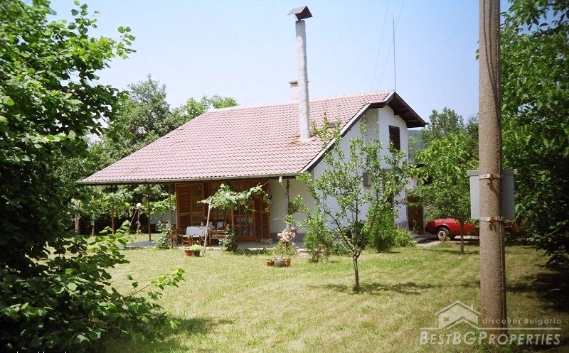 Дом для продажи недалеко города Выршец