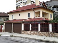 Большой дом для продажи в Софии