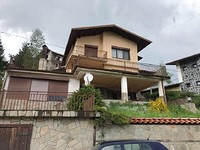 Прекрасный дом на продажу в горах недалеко от Пампорово