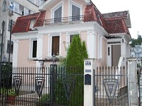 Люксовый дом на продажу в центре Бургаса
