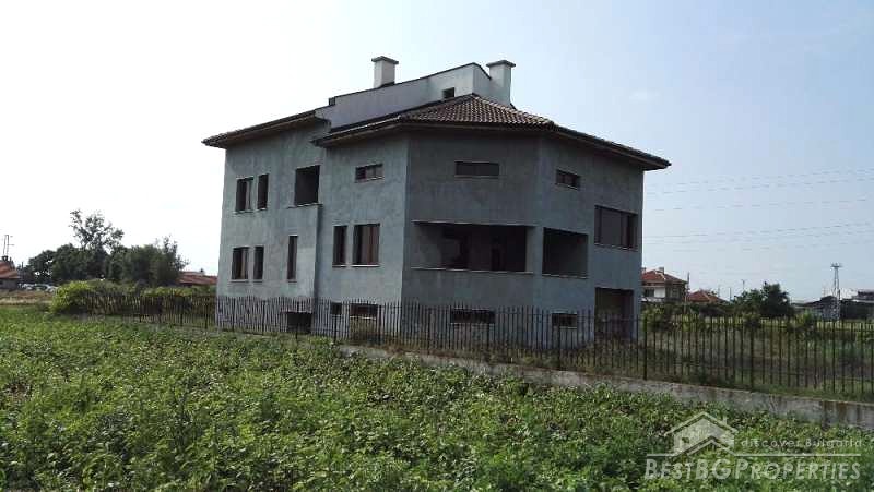 Новый дом для продажи недалеко от Пловдива