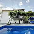 Продается новый огромный дом с бассейном в Русе