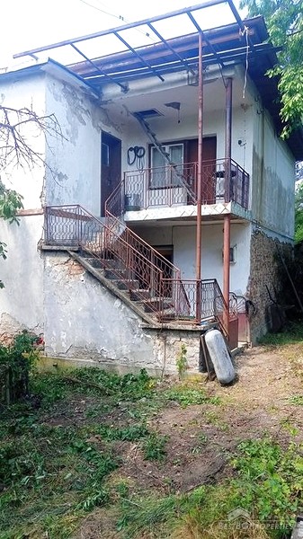Продается старый загородный дом недалеко от Софии