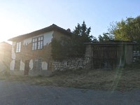 Старый дом на продажу недалеко от Габрово