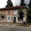 Старый дом для продажи недалеко от г. Трявна
