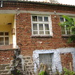 Двухэтажный сельский дом в деревне