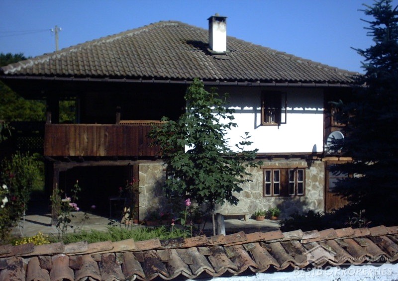 Отремонтированный дом для продажи в Елене