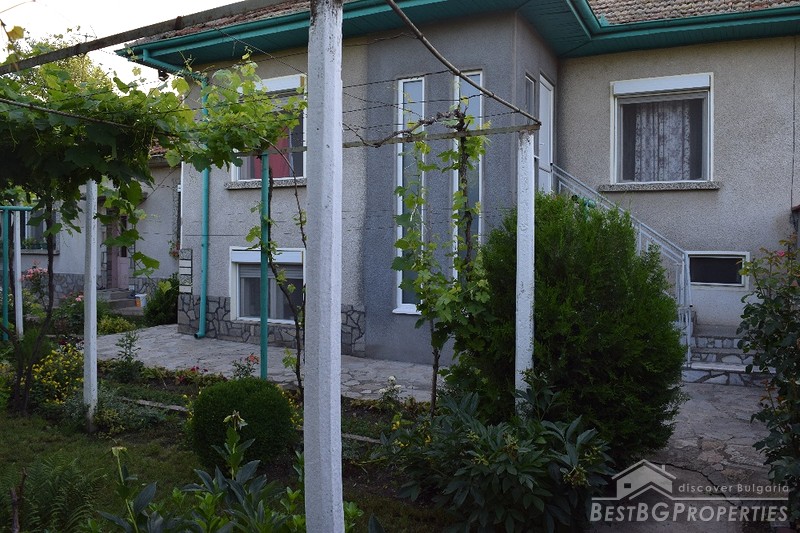 Отремонтированный дом для продажи недалеко от Велико Тырново
