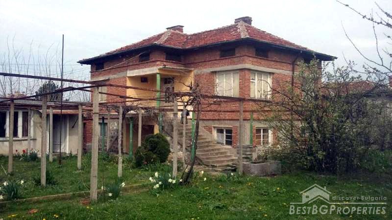 Сельский дом для продажи недалеко от Димитровграда