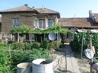 Сельский дом на продажу недалеко от Плевена