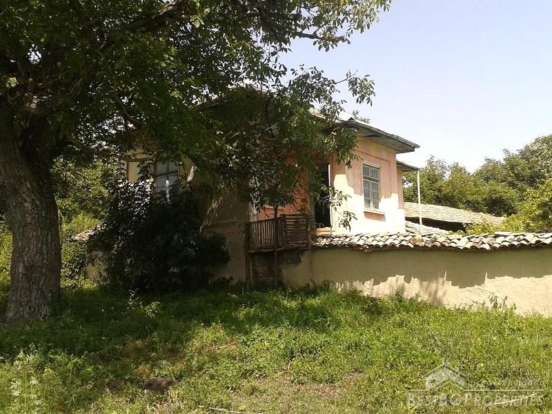 Сельский дом для продажи недалеко от Попово