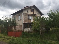 Дома в Годеч