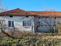 Сельская недвижимость на продажу недалеко от Тырговиште