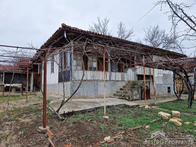 Сельская недвижимость на продажу недалеко от города Велико Тырново