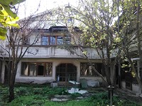 Продается просторный дом под ремонт недалеко от Шумена