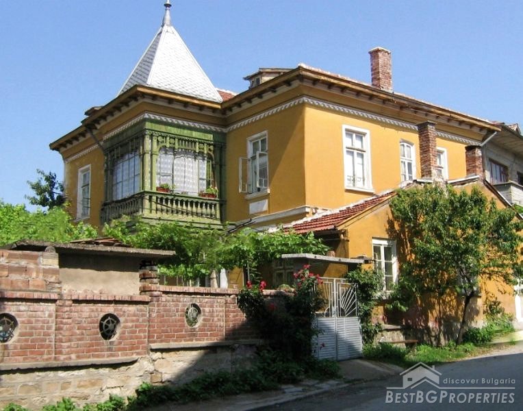 Стильный старый дом на продажу в Горне Оряховица