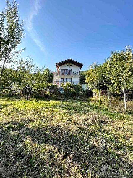 Продается загородный дом недалеко от границы с Сербией