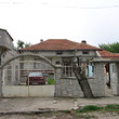 Хорошо поддержанный дом около Ямбола
