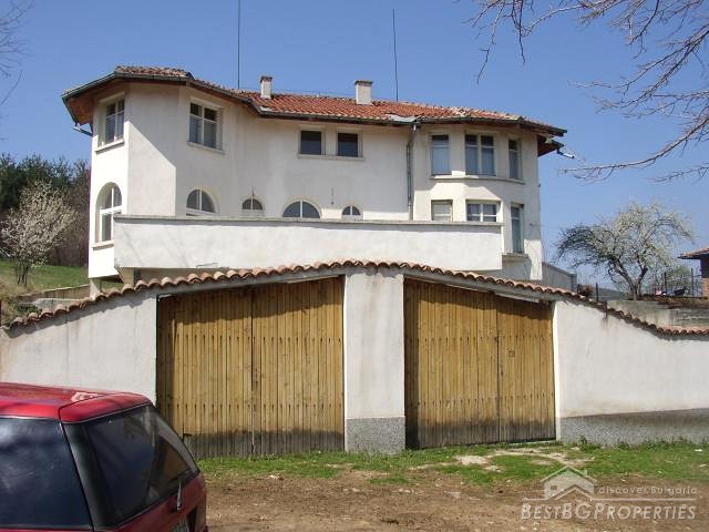 Огромный дом для продажи возле Пазарджик