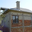 Большой недостроенный дом недалеко от Софии