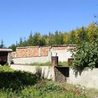 Большой недостроенный дом недалеко от Софии