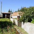 Большой недостроенный дом недалеко от Софии