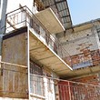 Большой недостроенный дом недалеко от Софии