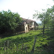 Недорогой старый домик в деревне