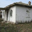 Дом в деревне неподалеку довольно Карнобат
