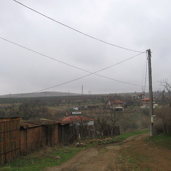 Дом возле озера Мандра