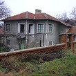 Дом с просторным садом возле Ямбол