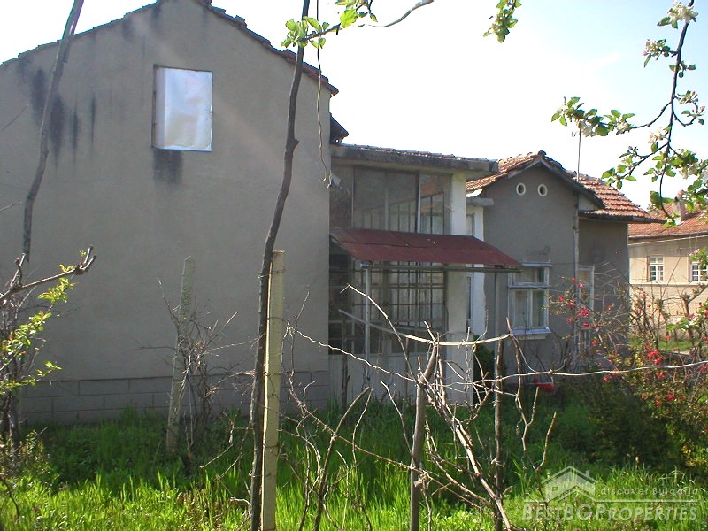 Livable House with spacious garden close to Veliko Tarnovo