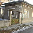 Один дом возле Троян