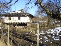 Дома в Троян