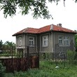 Практически сельские дома в 45 км от Бургаса