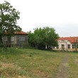 Практически сельские дома в 45 км от Бургаса