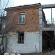 Руинед дом в юбки из Strandzha горных!