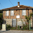 Традиционный сельский дом несколько километров от моря