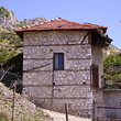 Два этажный каменный дом
