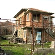 Два этажный кирпичный дом