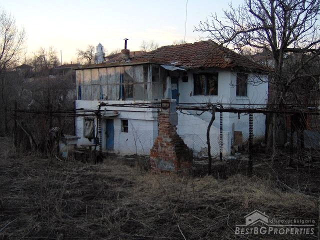 Старый дом для продажи возле Средец
