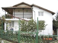 Два этажный дом недалеко от Варна
