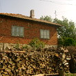 Кирпич строил дом около лыжного курорта Банско