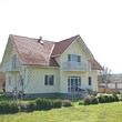Продается замечательный новый меблированный дом с баней и большим двором недалеко от Пазарджика