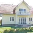 Продается замечательный новый меблированный дом с баней и большим двором недалеко от Пазарджика