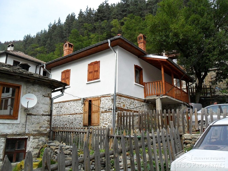 Удивительный дом, расположенный в горах недалеко от Пампорово