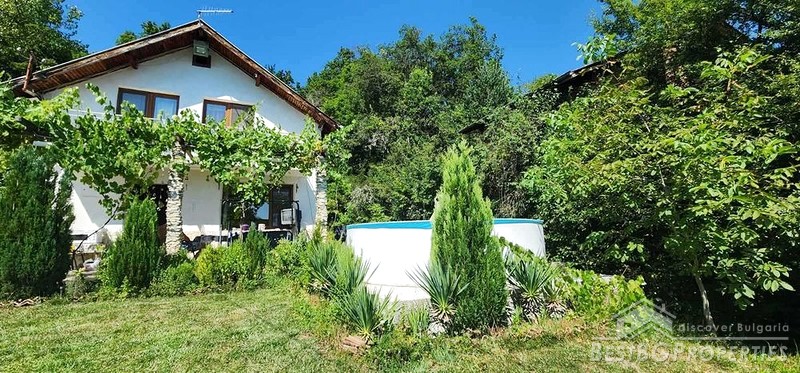 Красивый дом на продажу недалеко от города Драгоман